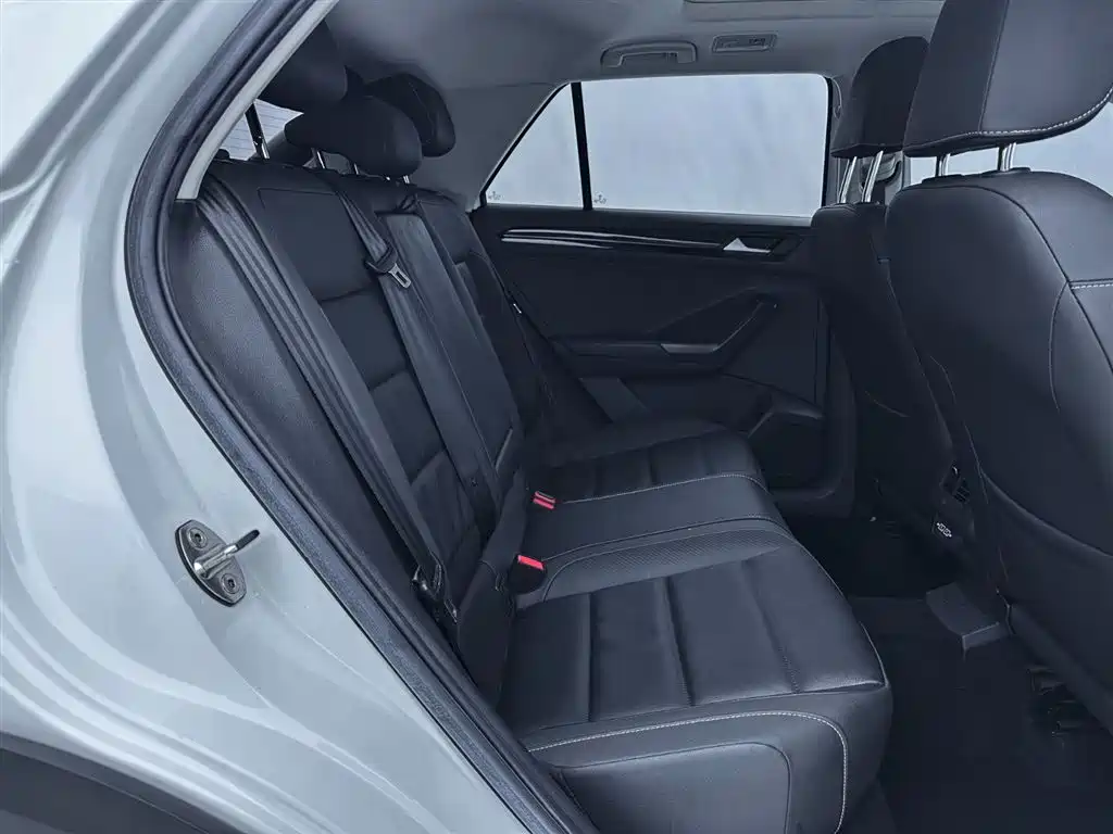 Volkswagen T-ROC 2021 280TSI DSG 2WD Comfort Smart Connect Edition фото 15