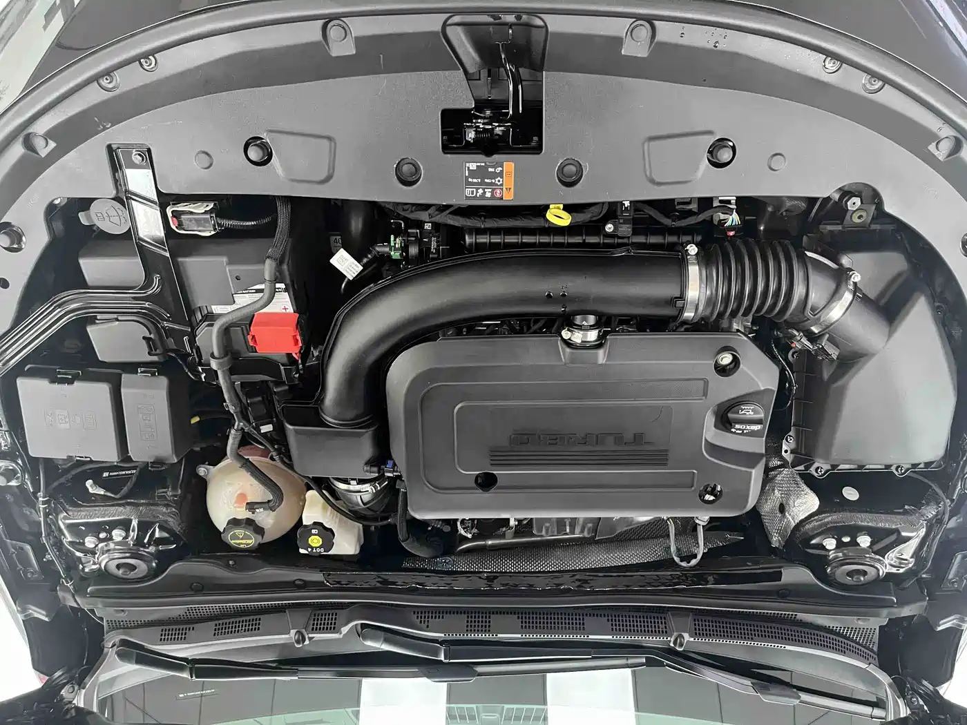 Buick LaCrosse 2025 2026 Model 28T Platinum Edition