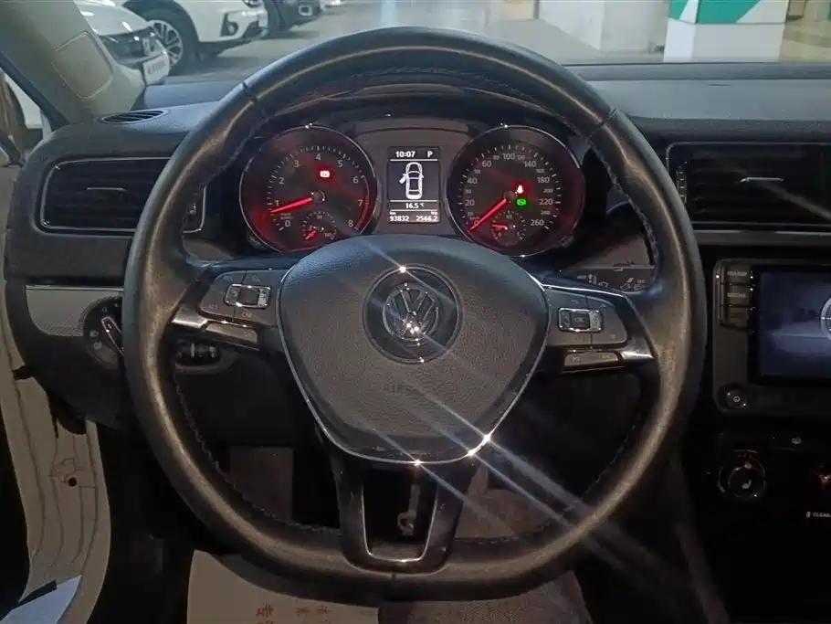VOLKSWAGEN SAGITAR