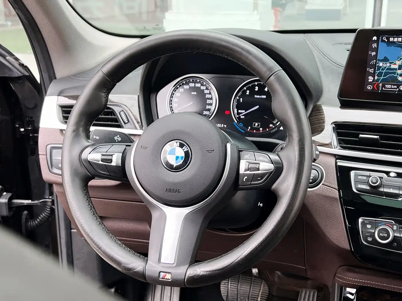 Фото 14 - BMW X1