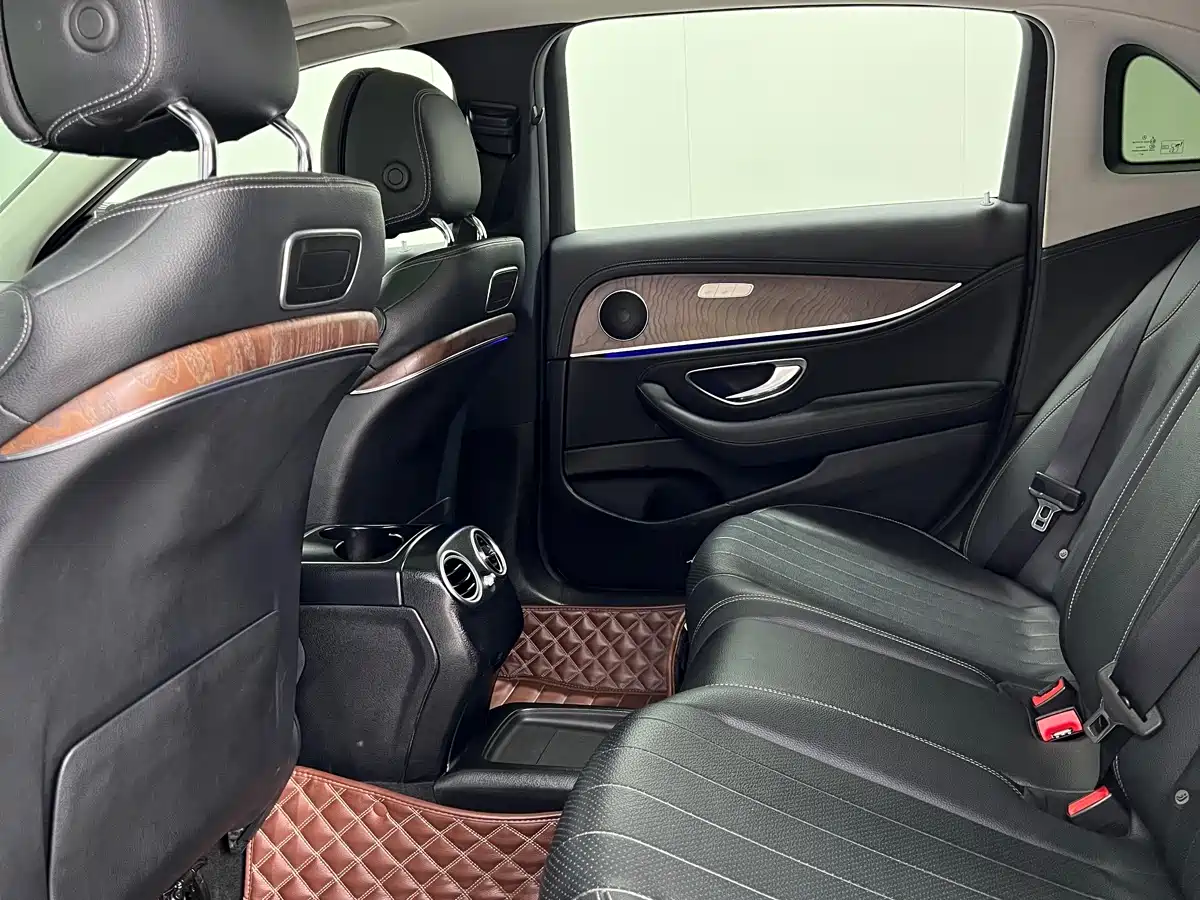 Mercedes-Benz E-Class 2016 E 300 L Fashion Type фото 6