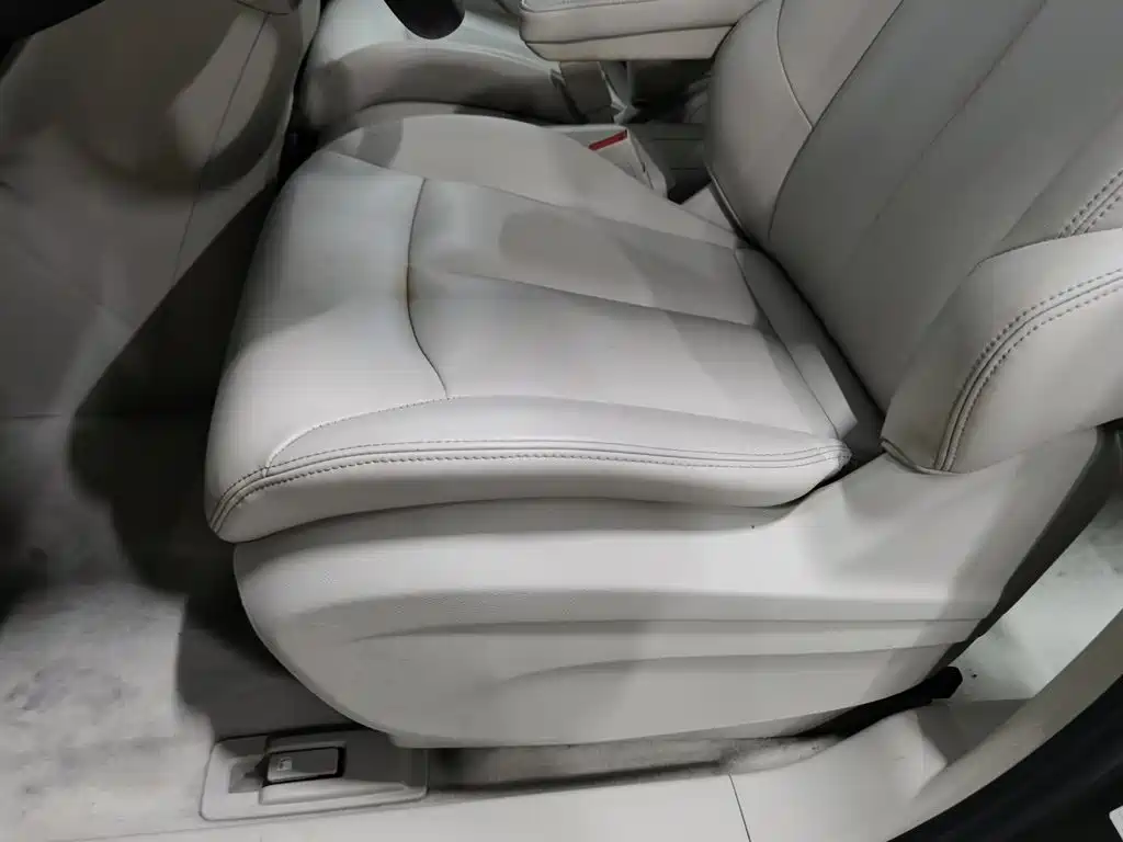 Photo 20 - Buick GL8