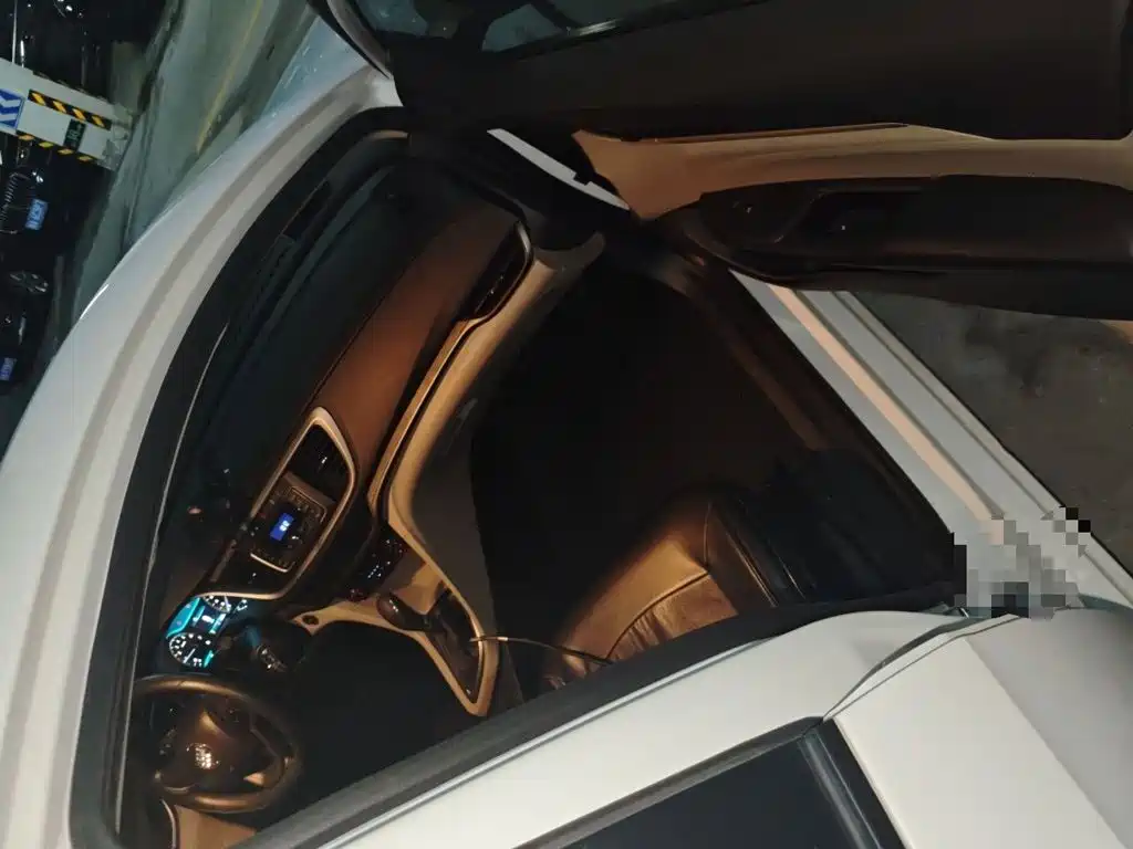 Фото 20 - Buick Excelle