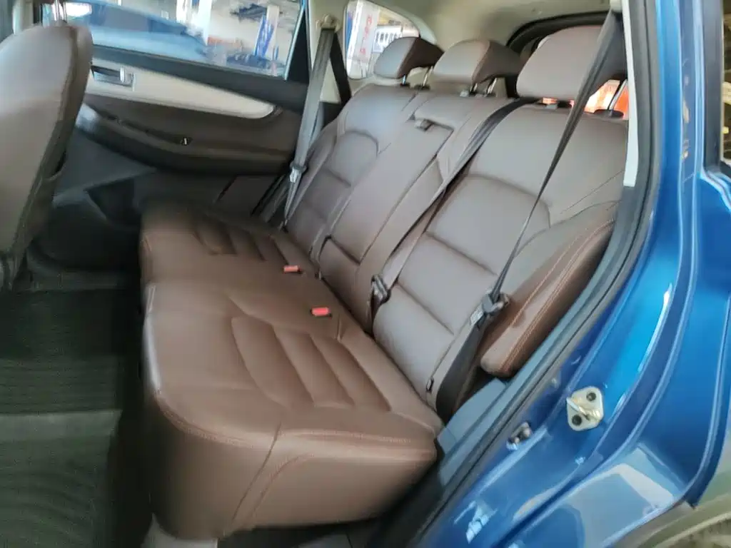 Dongfeng Fengxing Jingyi X5 2017 2017 Model 1.6L CVT Exclusive
