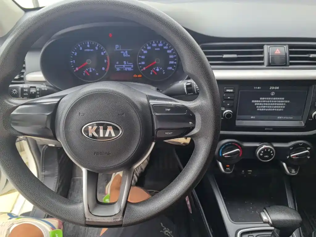 Kia K2 2017 2017 Sedan 1.4L AT GLS