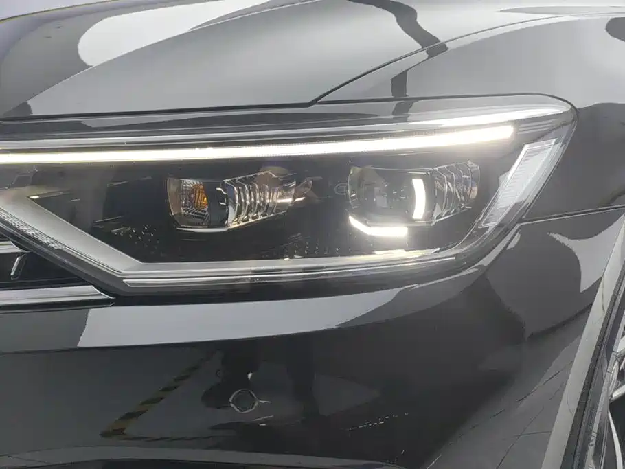 Volkswagen Magotan 2025 2025 Popular Edition 330TSI DSG Luxury