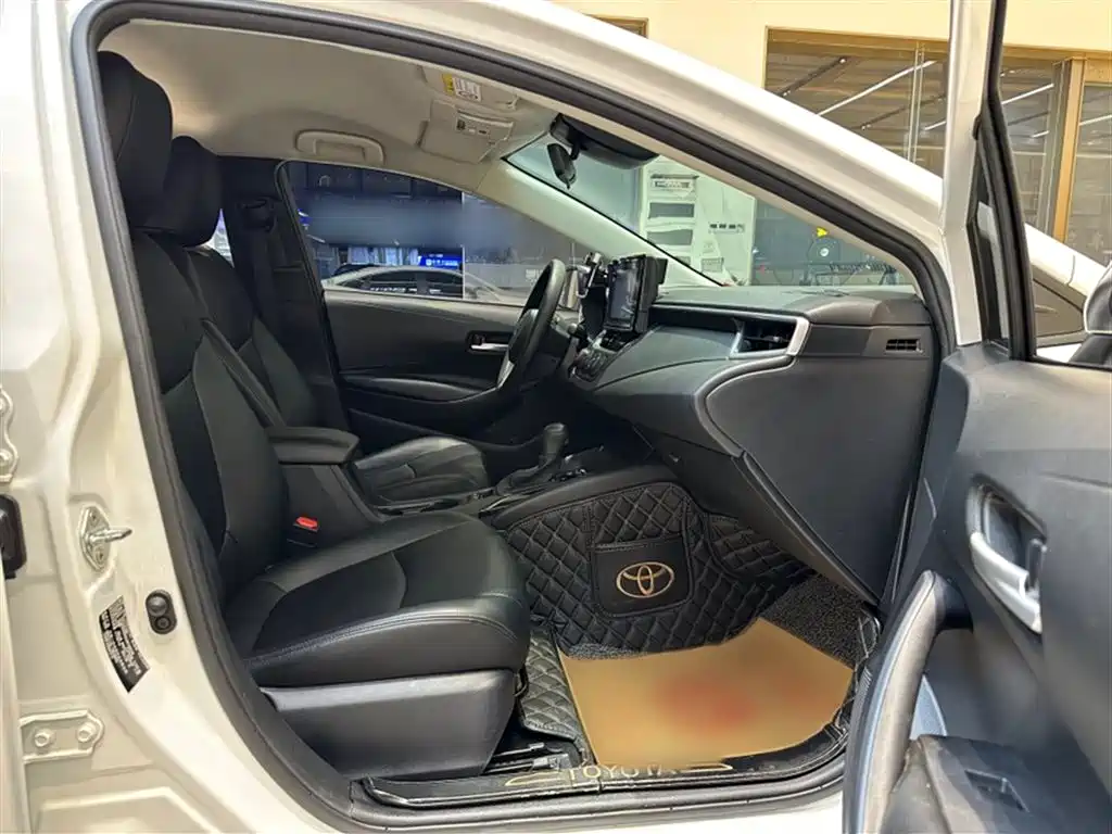Toyota Corolla 2021 1.2T S-CVT Pioneer Edition фото 4