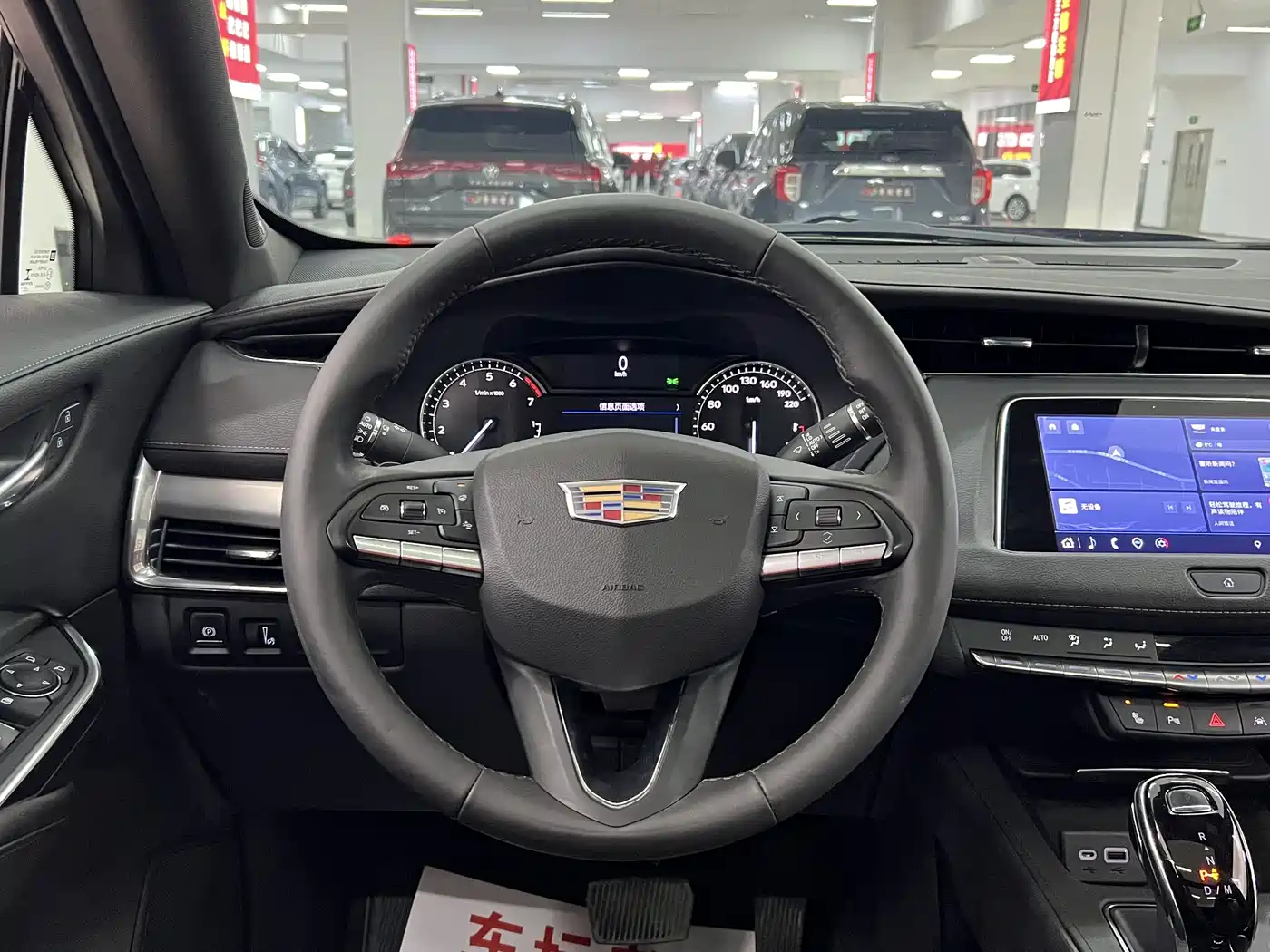 CADILLAC XT4