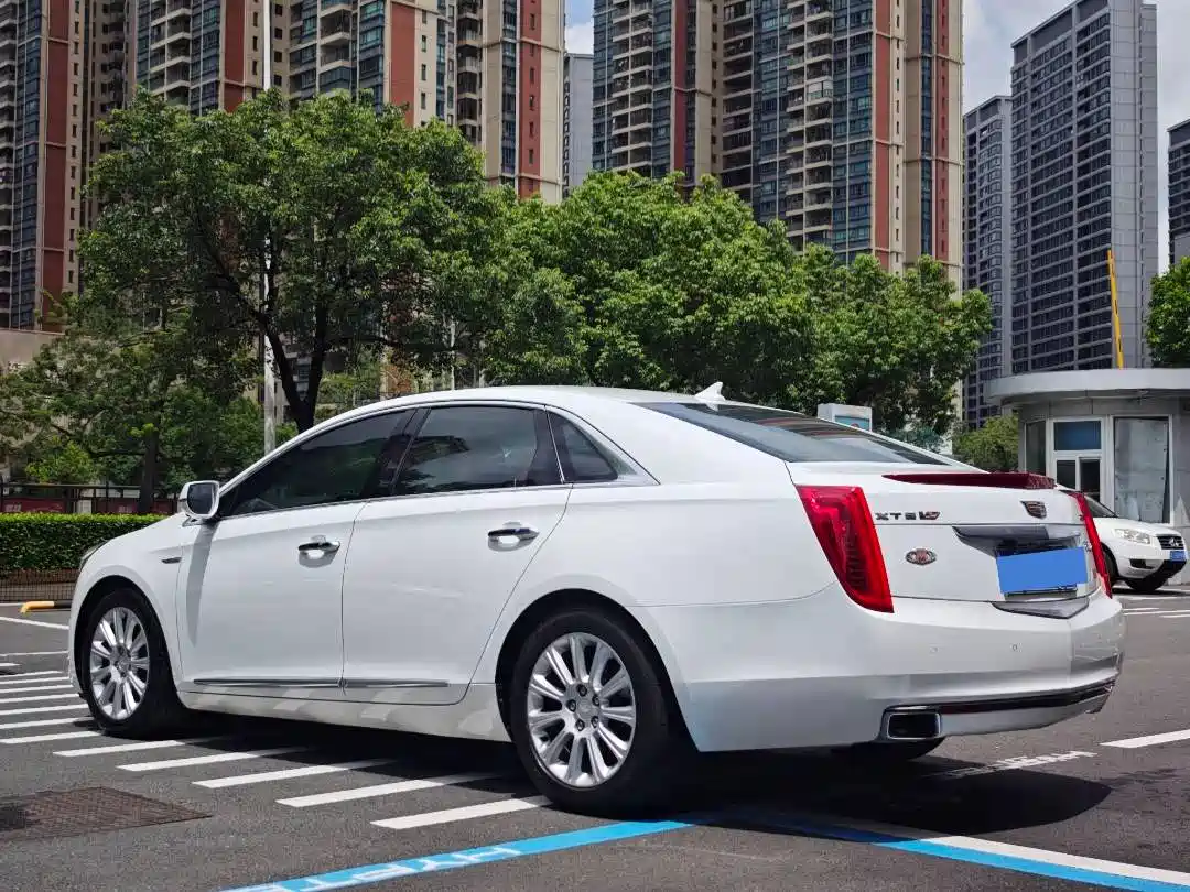 Photo 6 - Cadillac XTS