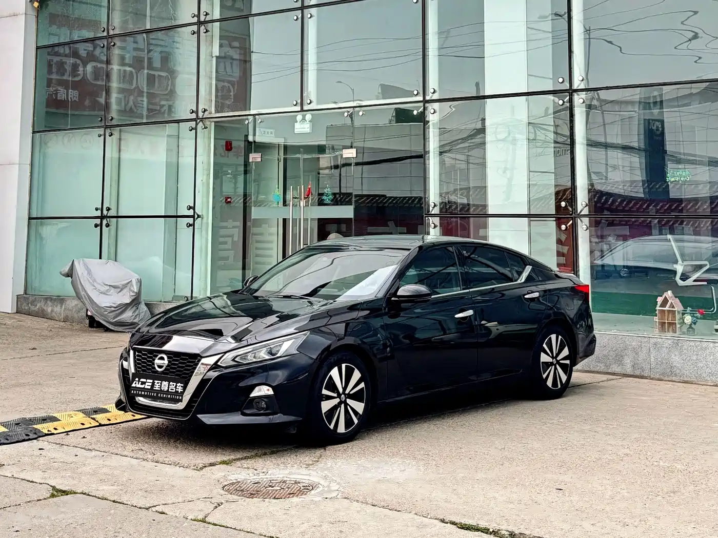Nissan TEANA