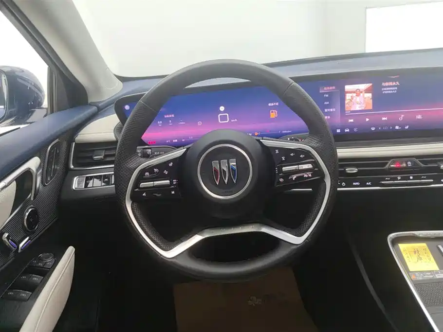 BUICK LACROSSE