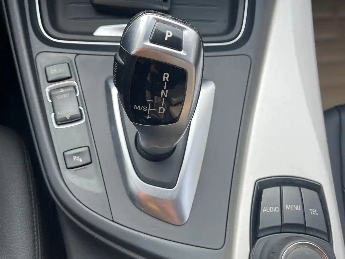 BMW 3 Series 2014 320Li Luxury Design Package фото 7