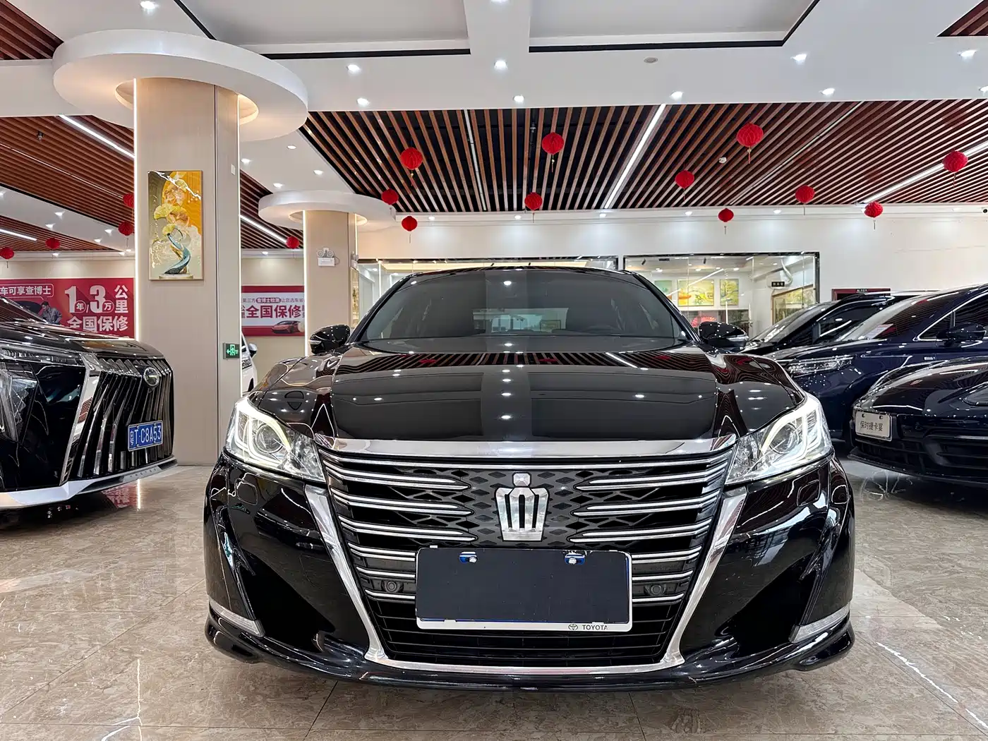Toyota Crown 2015 2.0T Fashion фото 2