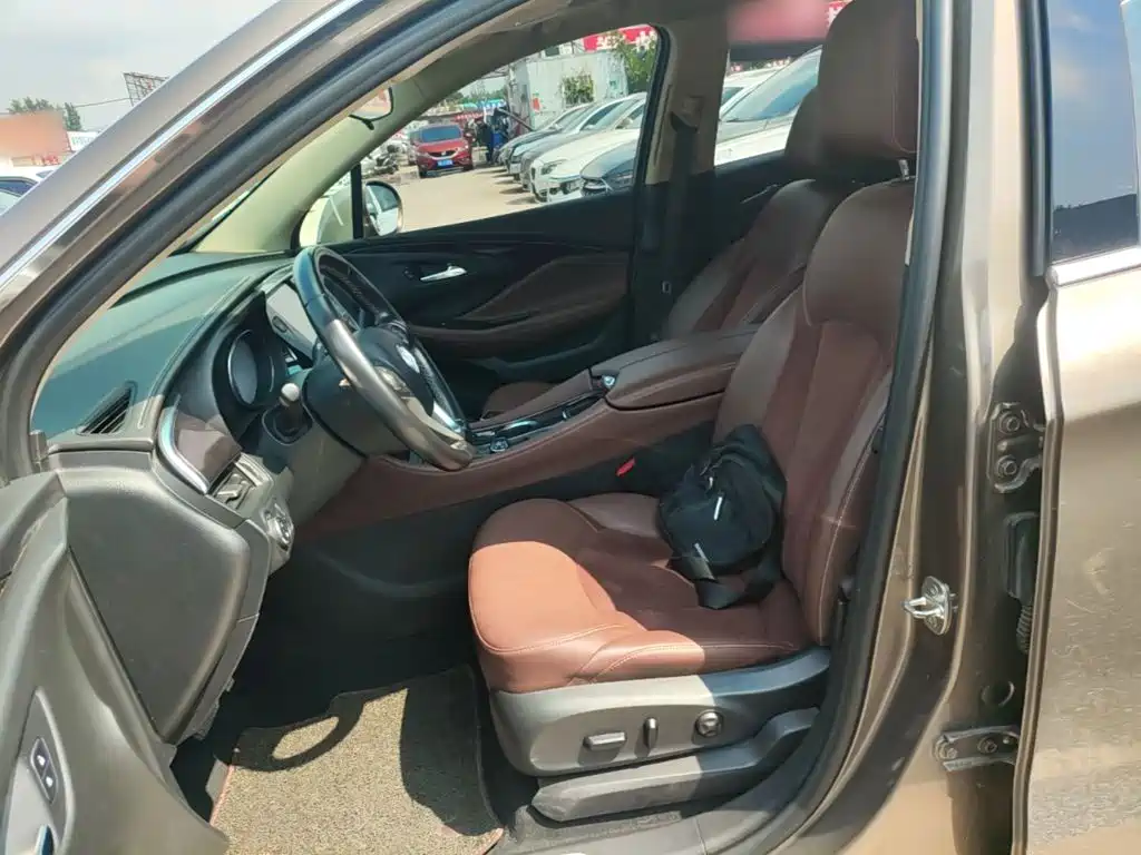 Фото 15 - Buick Envision Plus