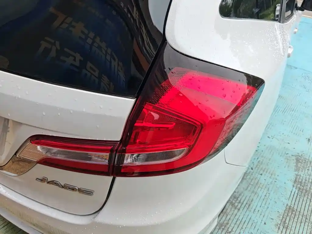 Honda Jade 2018 2017 1.8L Automatic Comfort Edition 5-seater