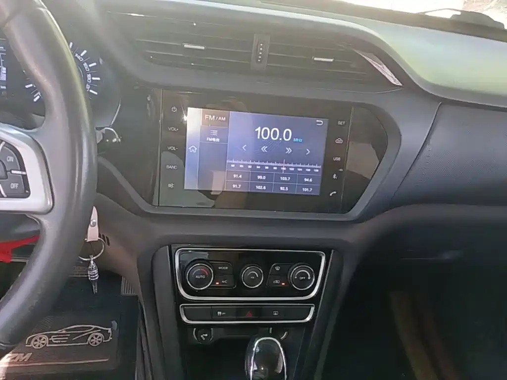 Chery Tiggo 3 2016 2016 1.6L CVT Smart Edition