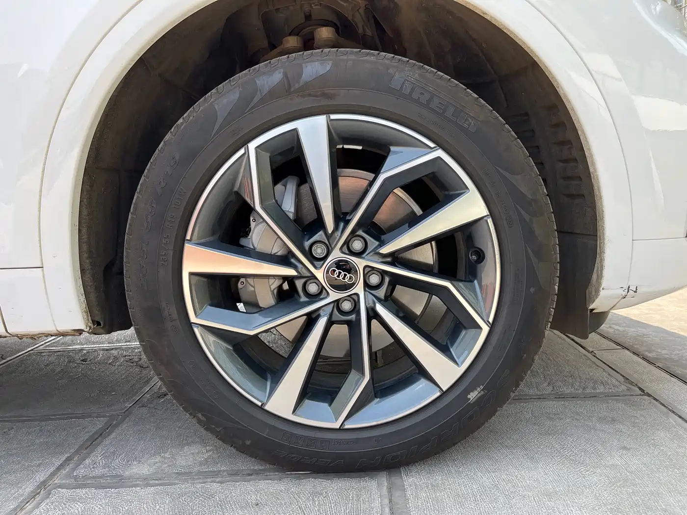 Audi Q5L 2023 40T Luxury Dynamic фото 16