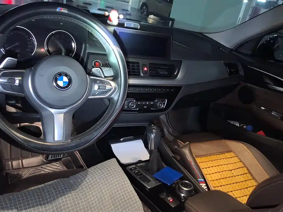 BMW 1 Series 2019 120i M Sport Package фото 12