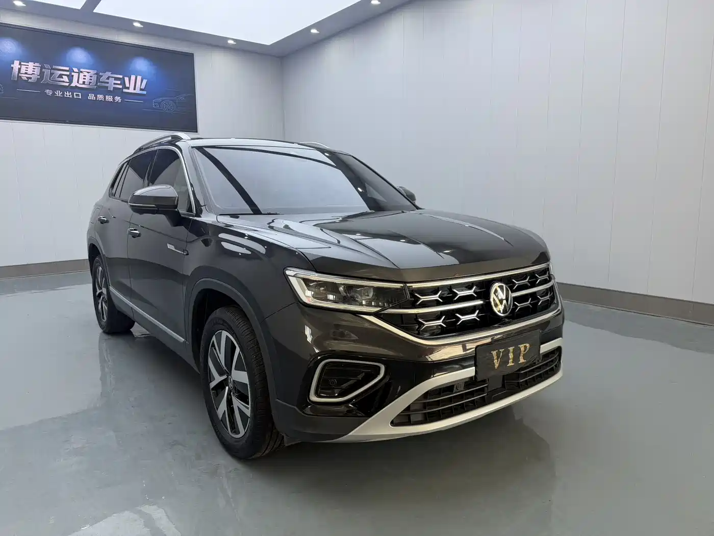 Volkswagen Tayron 2023 280TSI 2WD Luxury Plus Advanced Edition фото 3