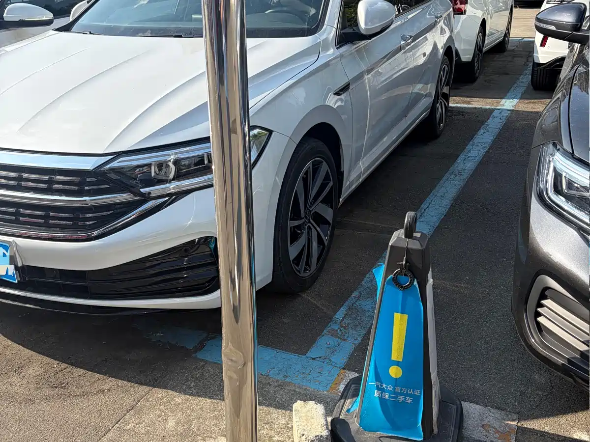 Volkswagen Sagitar 2023 300TSI DSG Excellence Edition фото 4