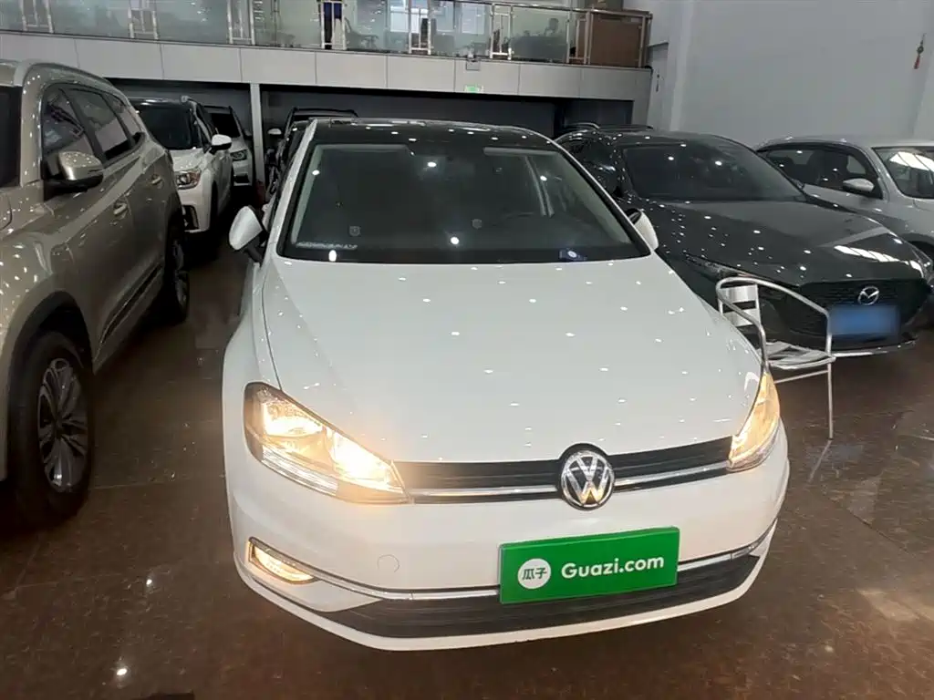 Volkswagen Golf 2018 230TSI Automatic Comfort фото 3