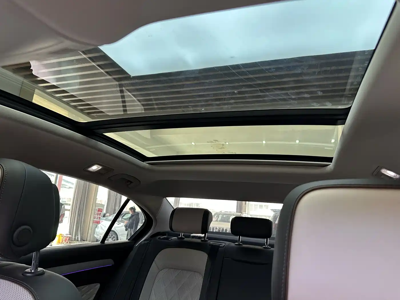 Volkswagen Magotan 2023 Model 2 Million Commemorative Edition 330TSI DSG Luxury фото 15