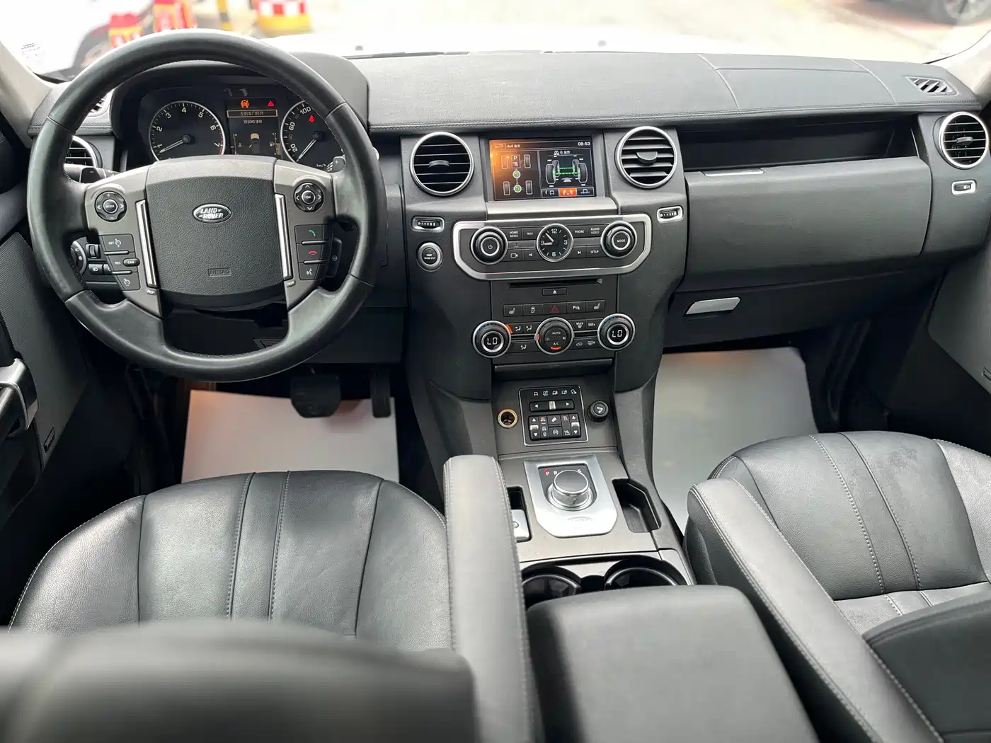 Land Rover Discovery 2016 3.0 SC V6 SE фото 19