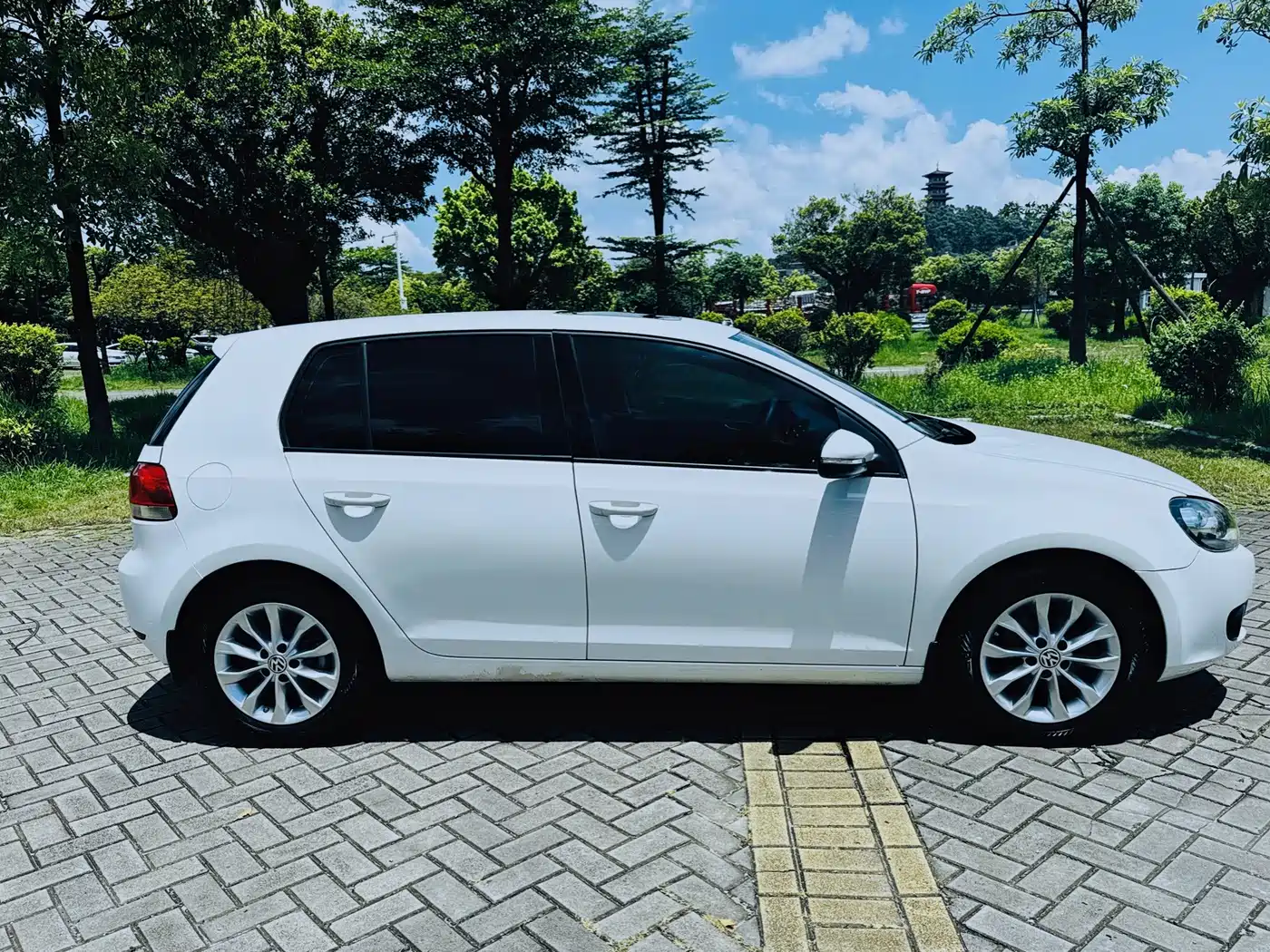 Фото 20 - Volkswagen Golf
