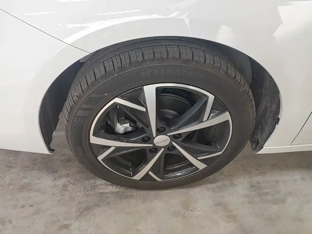 Roewe i5 2026 2026 1.5L CVT Premium