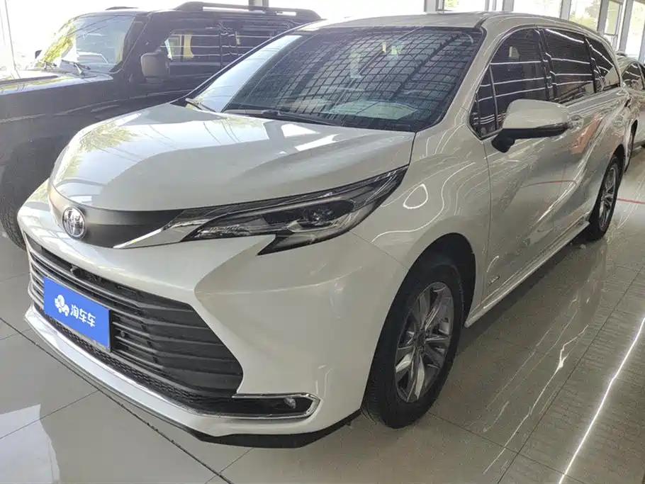 Toyota Sienna 2024 2.5L Hybrid Comfort Edition
