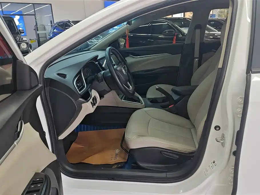 Buick Excelle 2018 15T Dual Clutch Elite (China V) фото 9
