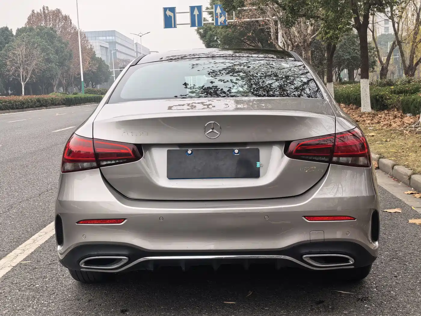 Mercedes-Benz A-Class 2019 A 180 L Sport Sedan фото 4