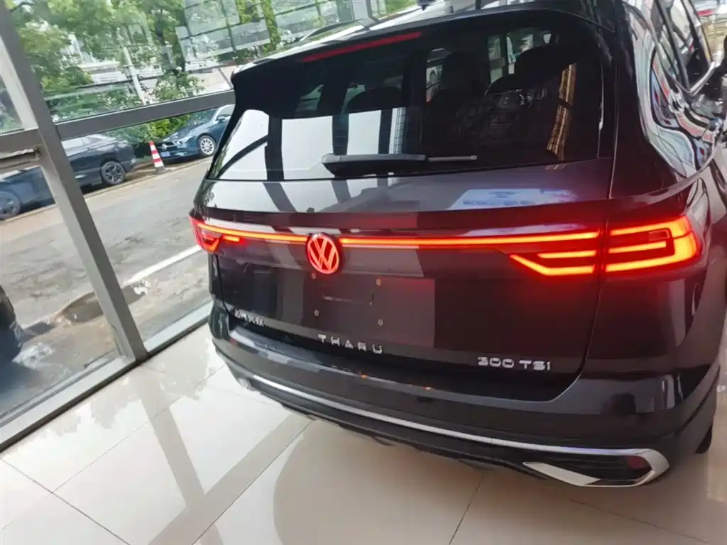 Volkswagen Tharu 2023 300TSI 2WD Bright Moon Edition фото 6