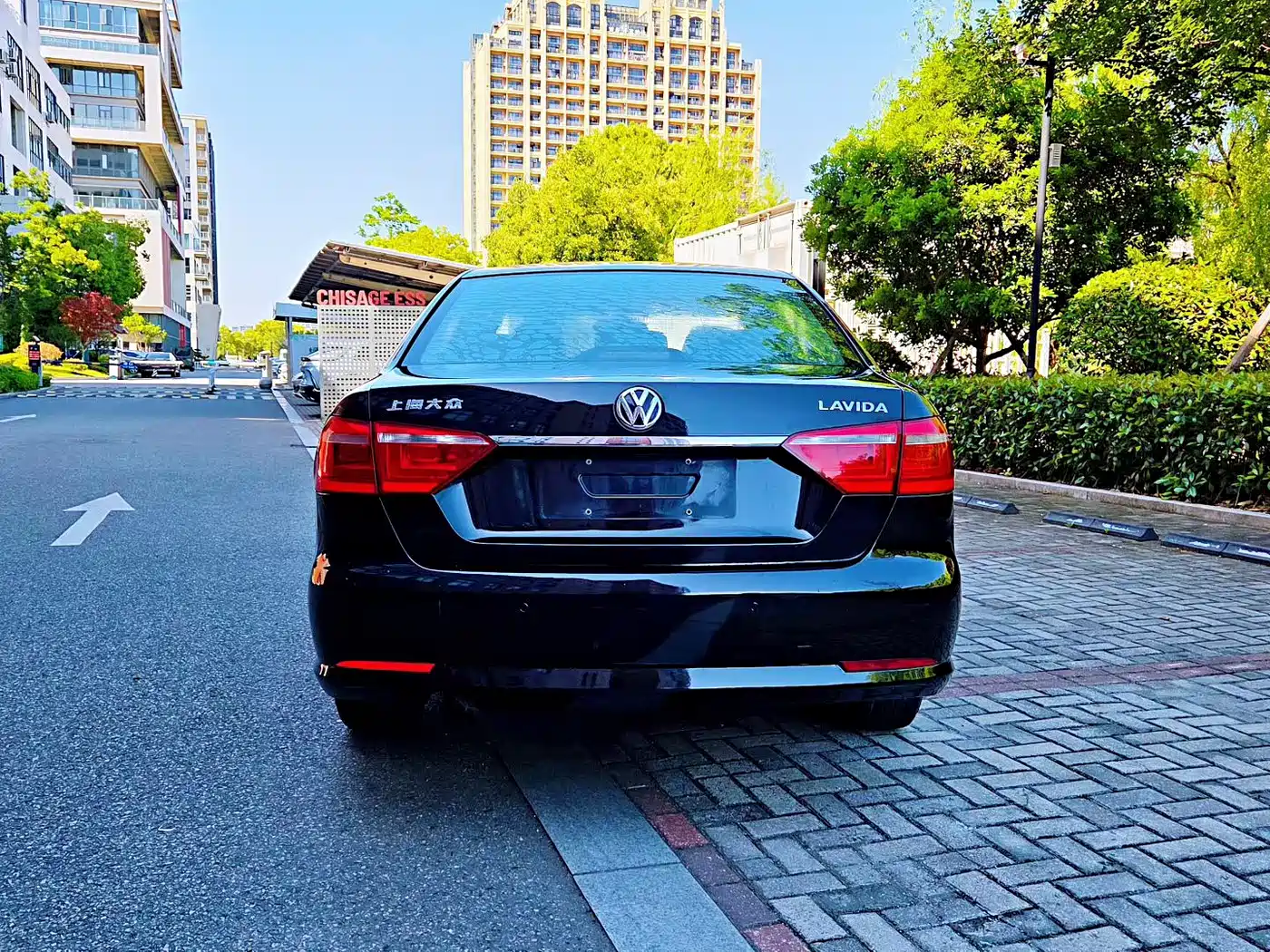Volkswagen Lavida 2013 1.6L Automatic Luxury Edition фото 8