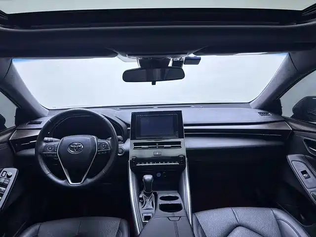 Toyota Avalon 2023 2.0L Premium Selection фото 9