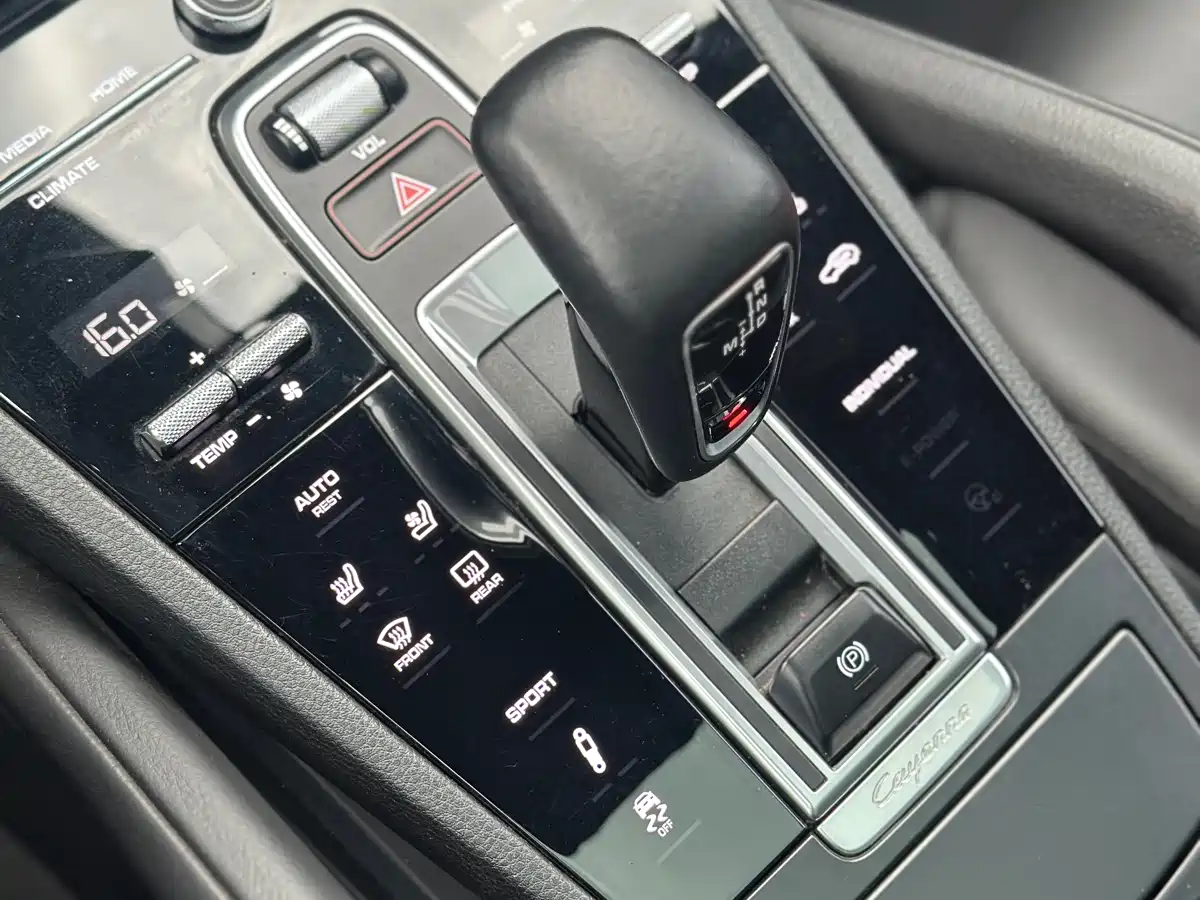Porsche Cayenne 2018 Cayenne 3.0T фото 9
