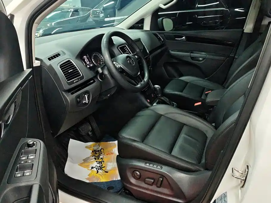 Volkswagen Sharan 2019 2019 380TSI Premium 7-Seater