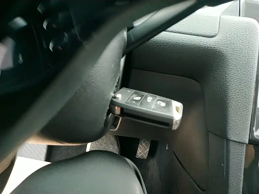 Volkswagen Golf 2019 1.6L Auto Comfort (China V) фото 9