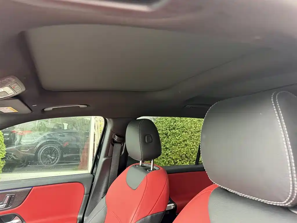 MERCEDES-BENZ GLB AMG