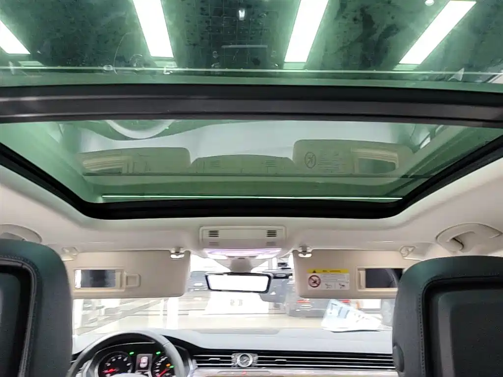 Volkswagen Magotan 2017 330TSI DSG Premium фото 14
