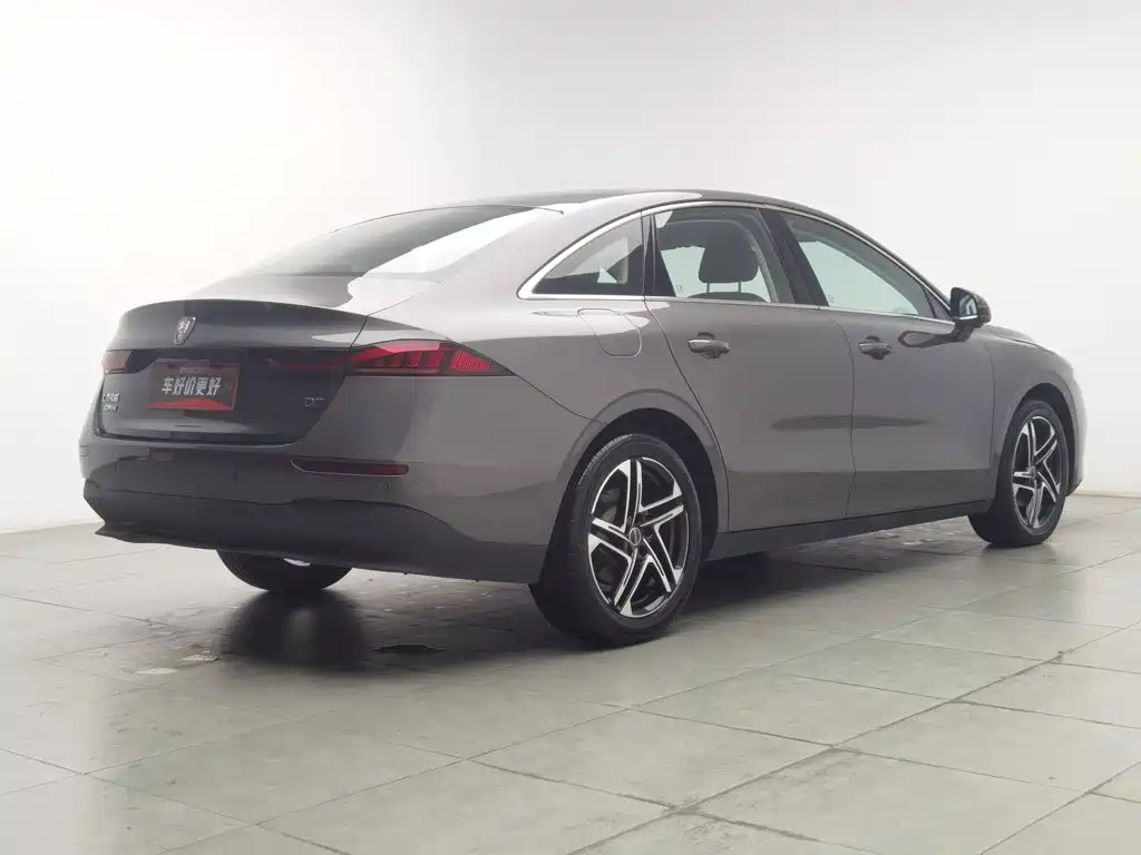 Фото 2 - Roewe D7