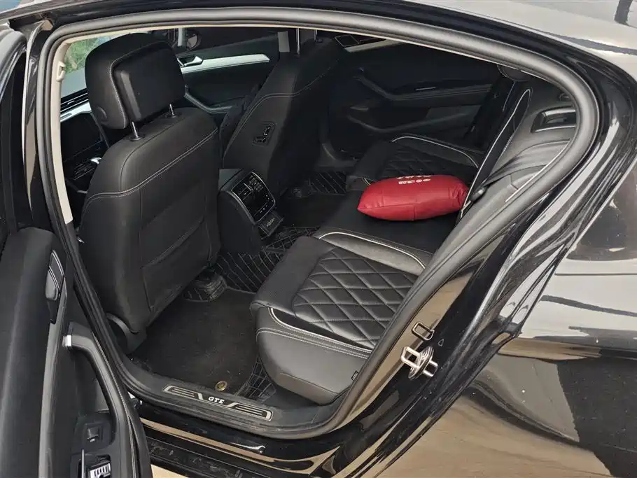 Volkswagen Magotan GTE Plug-in Hybrid 2022 GTE Luxury фото 11