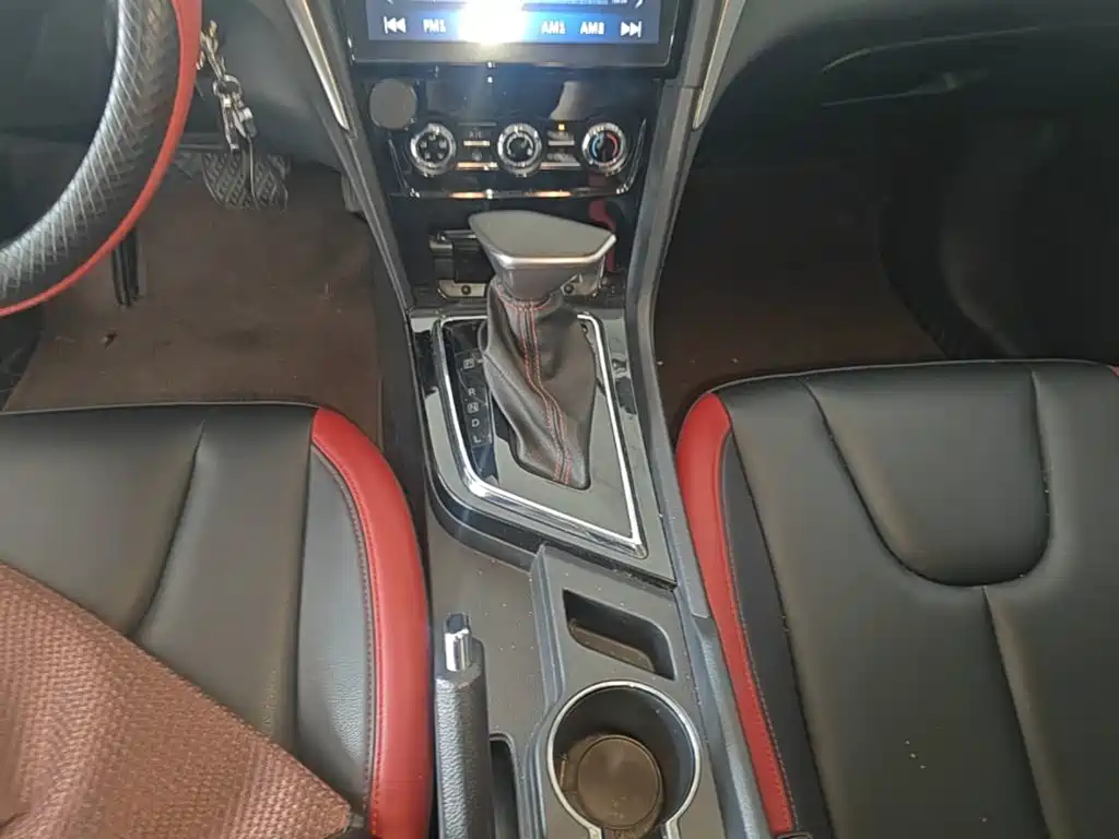 Venucia D60 2021 2020 1.6L XE CVT Premium Edition