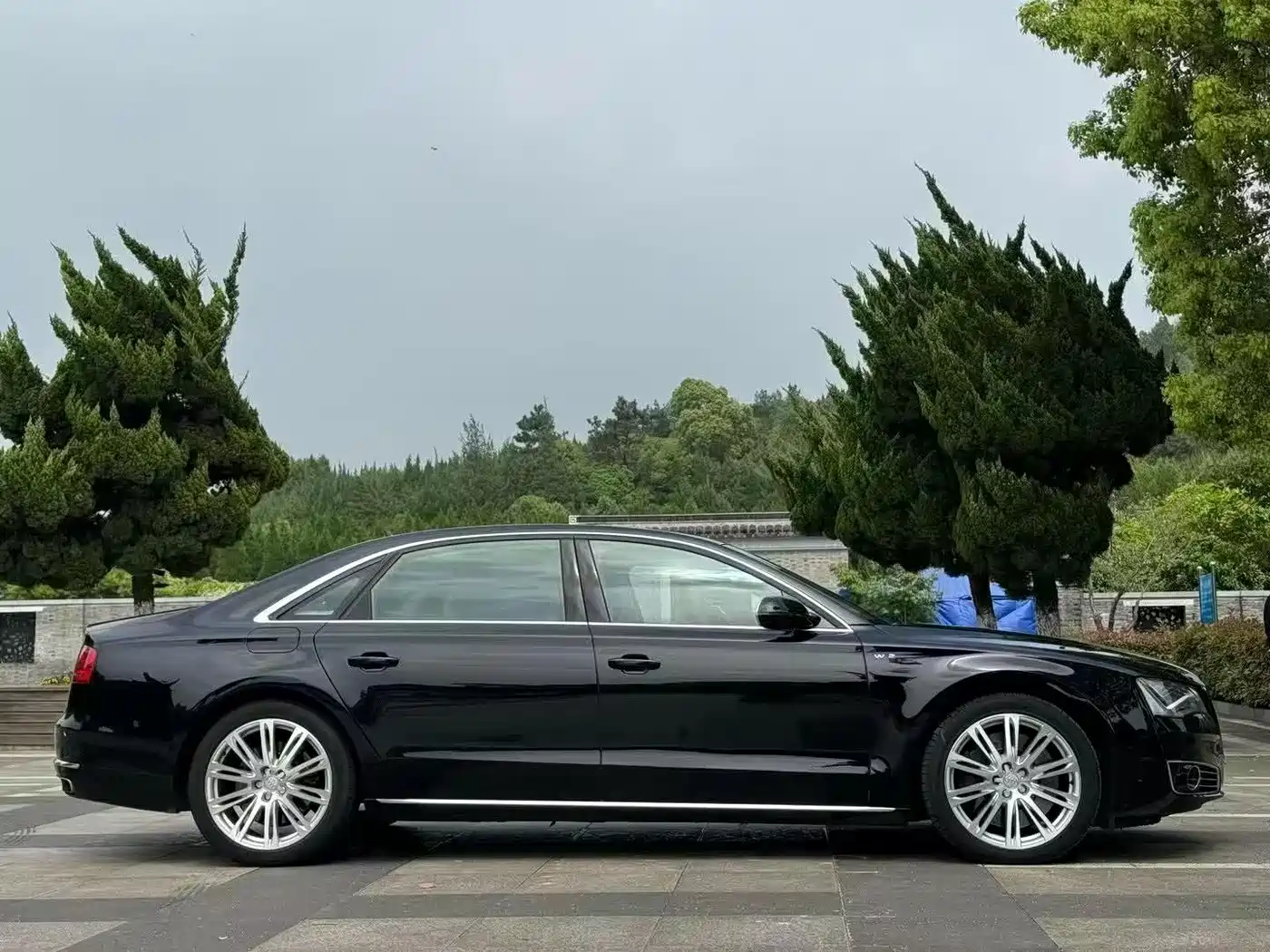 Audi A8 2013 A8L 6.3 FSI W12 quattro Exclusive фото 6
