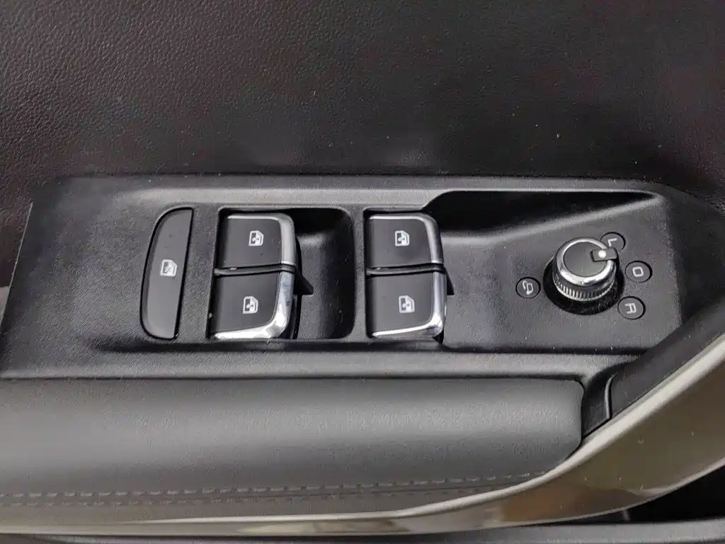 Dongfeng Aeolus Yixuan 2020 2020 230T Automatic Cool Edition