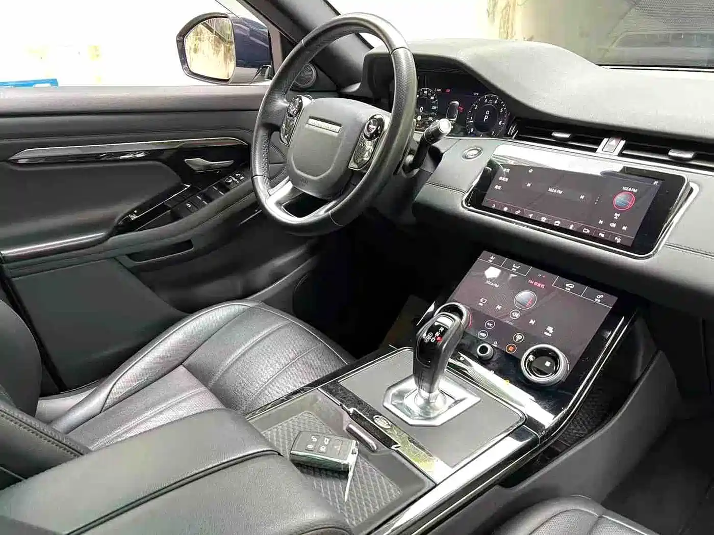 Land Rover Range Rover Evoque 2020 249PS R-DYNAMIC SE Sport Tech Edition фото 4