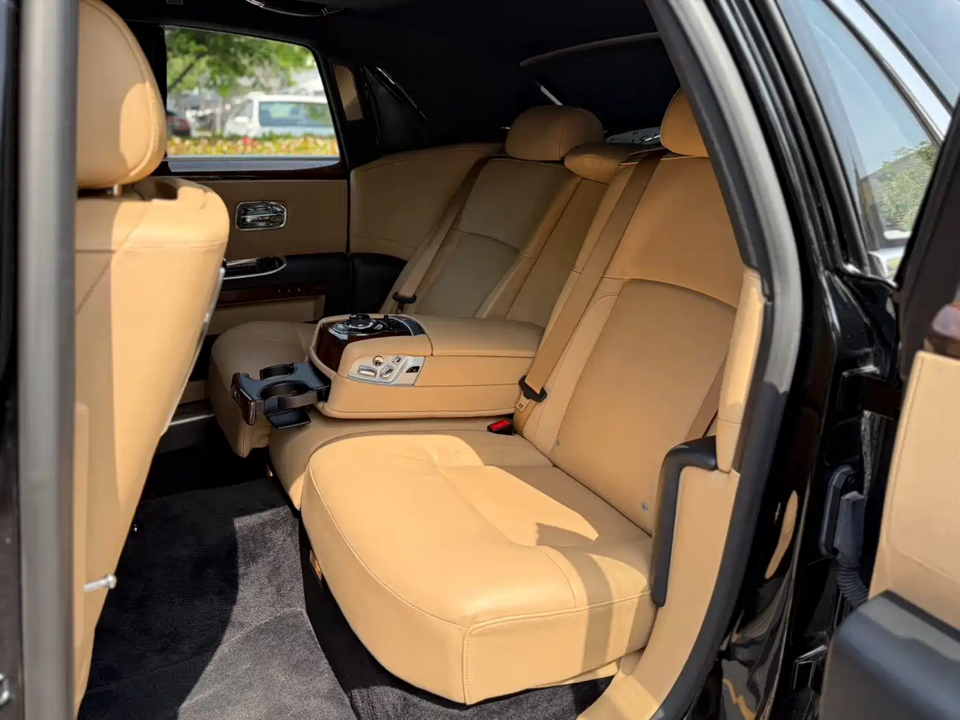 Rolls-Royce Ghost 2011 2010 Model 6.6T Standard