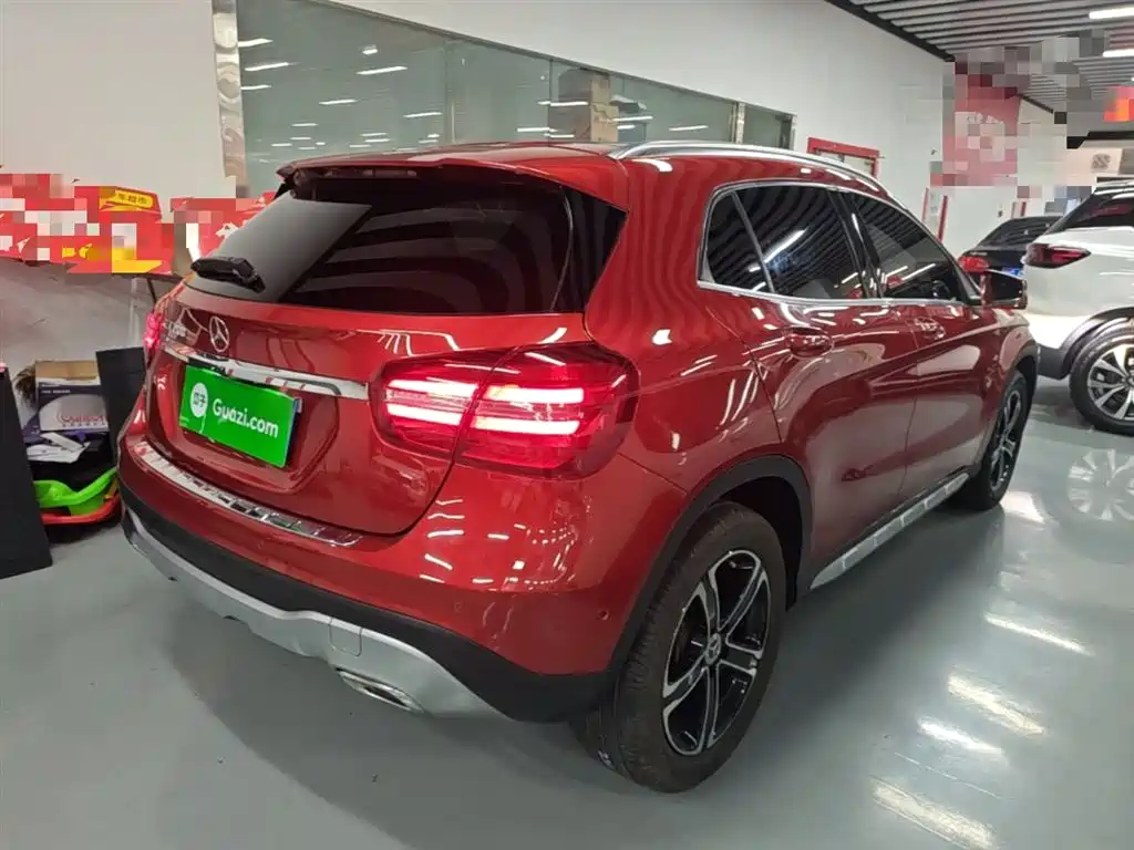 Mercedes-Benz GLA 2018 GLA 200 Fashion фото 7