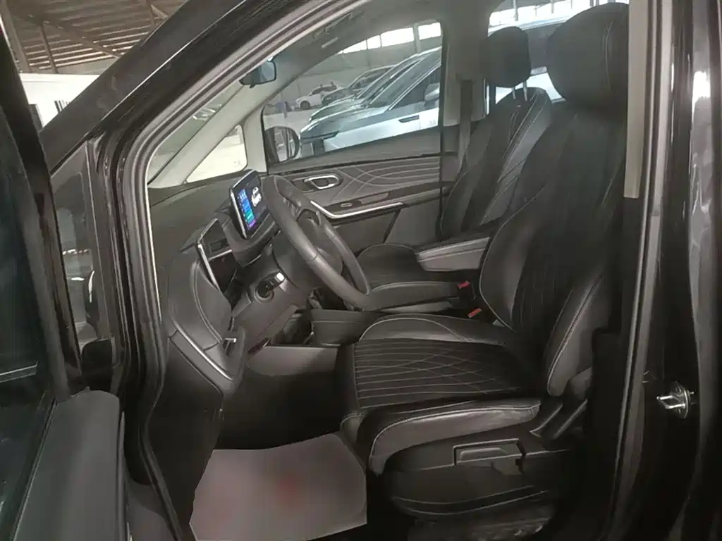 SAIC Maxus Dajia 9 2022 Model Long Range Oasis 7-Seater фото 15