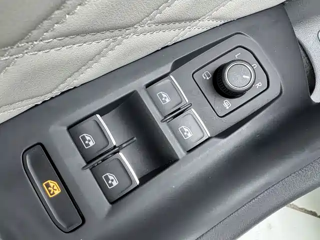 Volkswagen Magotan 2023 Model 2 Million Commemorative Edition 330TSI DSG Luxury фото 9